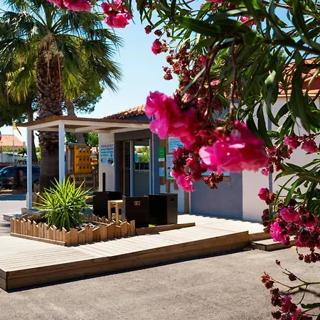 Mobil Xxl 4 - Le Trivoly Parque de Campismo